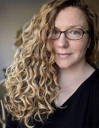 With unique polymers, it is one of the best hair mousse products for fine hair that 14. Mousse Vs Gel How To Choose The Styler For Your Curls Hair Mousse Fine Curly Hair Curly Hair Mousse