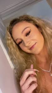 Sandra Kaup's Instagram, Twitter & Facebook