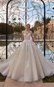 Maybe you would like to learn more about one of these? Prinzessin Brautkleider Stil Brautmoden Boos