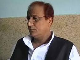 Azam Khan says Rahul has done nothing for Muzaffarnagar victims