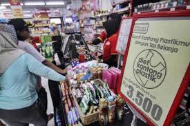 Entdecke rezepte, einrichtungsideen, stilinterpretationen und andere ideen zum ausprobieren. Alfamart Amrt Ungkap Alasan Pemotongan Gaji Karyawan 10 Persen Market Bisnis Com