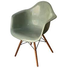 Convenience concepts american heritage wedge end table, sea foam. Herman Miller Eames Seafoam Green Fiberglass Armchair At 1stdibs