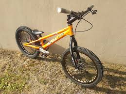 Foto Because Kinder Trial Bike Zu Verkaufen