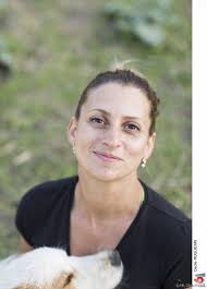 Sandrine 34 Ans Eleveuse De Chiens Bouches Du Rhone Candidat De L Amour Est Dans Le Pre 2019 Purepeople