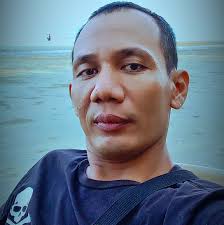 Izin bertanya suhu 🙏🏻 kulkas samsung inverter kedip 11 kali, petunjuk  rusak di kipas freezer. sudah di ganti dan di coba langsungkan soket masih  tetap kedip. kira-kira apa nya ya? apakah kerusakan