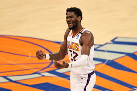 Ayton didn't make the strides one would hope in his senior year … he did seem more focused towards the end of the season after losing his #1 player in class status nearly universally. Deandre Ayton Dominayton The Offensive Glass When It Matters Most Bright Side Of The Sun