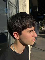 Loving this cute bob , going into the new year looking like a new woman  🩵🩵🩵 Appointments available via telephone 01909 770055 or through  Facebook 🩵 Have a merry Christmas and a