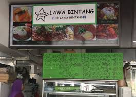 Fancy some lobster with your plate of nasi lemak? S Poreans Are Queueing Up For 2 Hours For A 22 Lobster Nasi Lemak