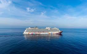 The world dream departs from singapore two or three times a week on a cruise to nowhere, a rare beacon of hope for an industry under mortal threat. Ggrasia Genting Ship Back To Singapore As Voyager Covid 19 Positive