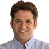 Lee Barrera's Instagram, Twitter & Facebook