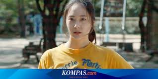 Jessica & krystal will take viewers behind the scenes to jung soo yeon and jung soo jung's stylish life as sisters and friends. Cinta Bukan Kristal Ep 24