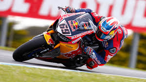Nicky hayden later commented on the difficulty of having to test parts for the 2007 season whilst simultaneously battling for the nicky hayden — pour les articles homonymes, voir hayden et nicky. Worldsbk