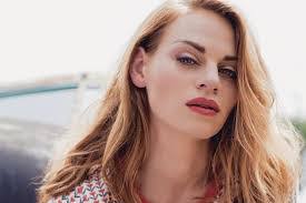 Caitlin Koch's Instagram, Twitter & Facebook