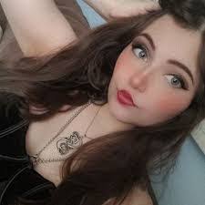 Rose Keels's Instagram, Twitter & Facebook