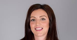 Linda Dack's Instagram, Twitter & Facebook