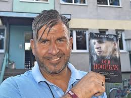 Beck (4), steinborn (4), bolyki (2), brandt, hoppe, kleihs und zefi. Oranienburg Vom Neonazi Zum Kinderpastor