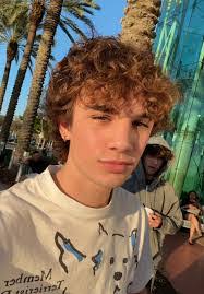 Neil Dillon's Instagram, Twitter & Facebook