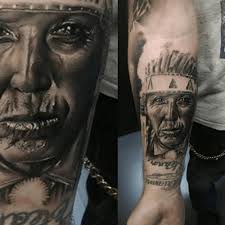 Dans cet article, nous allons vous parler des tatouages de dessins représentant les indiens natifs d'amérique. Tatouage Indien L Amerique Sur La Peau Tattoome Le Meilleur Du Tatouage