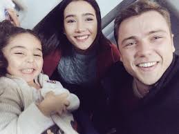 Pin oleh Sarah Narayan di TV SHOWS