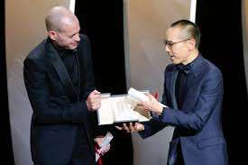 เจ้ย อภิชาติพงศ์ วีระเศรษฐกุล ผู้กำกับชาวไทย สร้างชื่อในระดับโลกอีกครั้ง เมื่อ memoria ภาพยนต์เรื่องล่าสุดของเขา ชนะรางวัล jury prize จาก เทศกาลหนัง. Rpl68o4ur3gexm