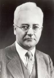 Dan Knott's Instagram, Twitter & Facebook