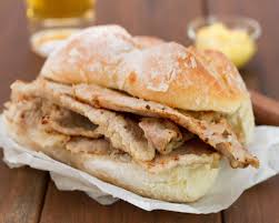Consta de varios filetes de chuletas de cerdo que se marinan con ajo, vino y laurel, se asan a la parrilla y se meten en pan caliente. Que Comer En Lisboa 2021 Foodie Advice
