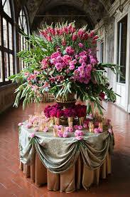 How to arrange flowers in a square vase. Red Square Flowers Redsquareflower Profile Pinterest
