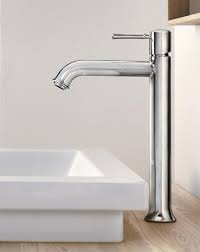 Hansgrohe Talis Classic Gradlinig Und Leicht Geschwungen Sowie Praktisch Prasentiert Sich Die Talis Classic Badezimmer Wasserhahn Ablaufgarnitur Waschschussel