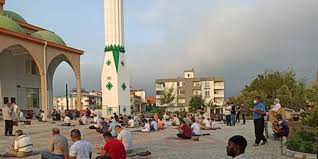 Osmaniye is the commercial center of an agricultural region producing cotton and peanuts. Adana Mersin Hatay Osmaniye Ve Trabzon Da Kurban Bayrami Namazi Kilindi Yeni Istiklal