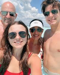 Mary Jane McCurdy (@mjmccurdyy) • Instagram photos and videos