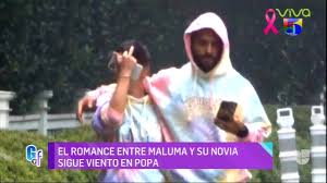 Y en el segundo grupo entra sin dudas el asedio de los paparazzi, que lo fotografiaron recientemente junto a la mujer que señalan como su nueva novia susana gómez. Maluma Y Su Nueva Novia Son Cachados Por Las Calles Y No Creeras Como Cachicha Com