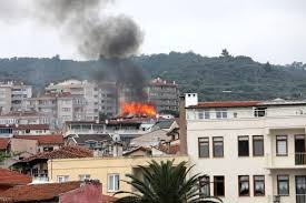 Gaziantep'teki yangın 6 saat sonra kontrol altına alındı. Bursa Mudanya Da Cati Kaplamasi Yapilirken Yangin Cikti Bursa Haberleri Son Dakika Anlik Bursa Bolge Haber B Gazete