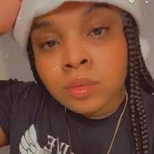 Alisha Stone's Instagram, Twitter & Facebook