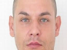 Z britského letiska hlásia úlovok roka: Slovák Michael mal plný kufor drog,  úkryt nedomyslel!