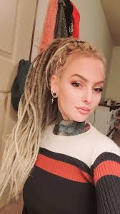 Happy bday to us 😍♓️🥳 where my bday twins at!? Make some noise