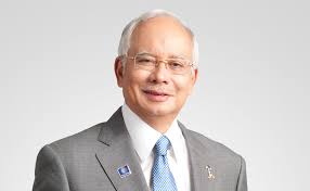 Anak sulungnya, dato' seri mohd najib bin abdul razak, menjadi perdana menteri keenam menggantikan tun abdullah bin mohammad badawi pada tahun 2009. Malaysia S Scandal Mired Najib Hit With Travel Ban After Poll Loss