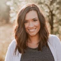 Vicki Dehaan's Instagram, Twitter & Facebook