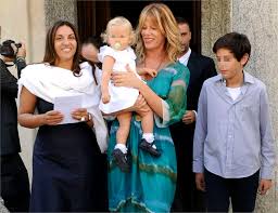 Per i genitori che hanno scelto di orientare la loro bambina al culto della religione cattolica, la. Ù…Ù† ØµØ§Ø­Ø¨ Ù…ØªØ¬Ø± Ø¯Ø§Ø¦Ù…Ø§ Vestiti Battesimo Mamma E Figlia Psidiagnosticins Com