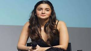 Oct 06, 2021 · for their upcoming movie rocky aur rani ki prem kahani, alia bhatt and ranveer singh will be shooting a major chunk in the national capital. Riddhima Kapoor Posts Selfie With Alia Bhatt And Mom Neetu Kapoor At Ranthambore Resort Zee Business