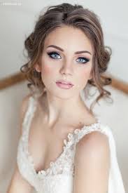 I'm a bridal makeup and wedding, hairstyle expert. 31 Gorgeous Wedding Makeup Hairstyle Ideas For Every Bride Elegantweddinginvites Com Blog