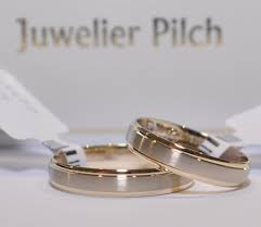 Bitte vor dem bestellen den aktuellen preis anfragen. Ein Paar Trauringe Eheringe Hochzeitsringe Bicolor