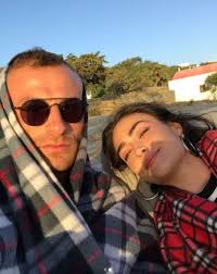Gokhan Tore Ve Esra Bilgic Yunan Adalarinda Tatil Yapiyor Yunan Adalari Mikonos Ayi
