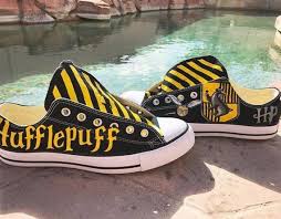 All Shoes Are Hand Painted And Made To Order Therefore There Are No Exchanges Or Refunds Please Harry Potter Shoes Harry Potter Converse Harry Potter Outfits