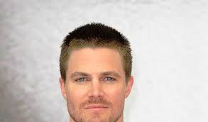 Paired with fluffy hair, this look is a nice choice for more professional environments and retains its style. Arrow Star Stephen Amell Shares Workout For Fitness Friday Adds Protein To Healthy Diet