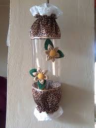 Domingo, 25 de março de 2012. Aproveitando Garrafa Pet Porta Trans Bordando Amor Facebook