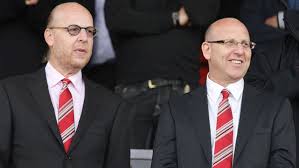Avram glazer was approached by a mirror reporter but refused to apologise to fanscredit: Zhifmburt5xqzm
