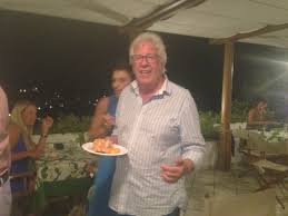 A peppino di capri il premio afi alla carriera. Peppino Di Capri Festa Post Compleanno In Villa Con Gli Amici Di Sempre Capri Press
