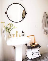 10 Mega Chic Styling Ideas For Small Bathrooms Small Bathroom Table Bathroom Table Simple Bathroom Decor