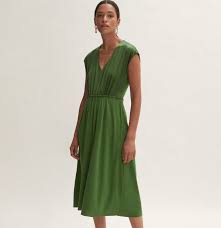 Over 50 swimsuits to choose from, for women of all shapes and sizes. Clothes To Hide A Tummy And 6 Clever Styling Tricks