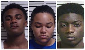 Two teens arrested in Gulfport shooting, one suspect at large